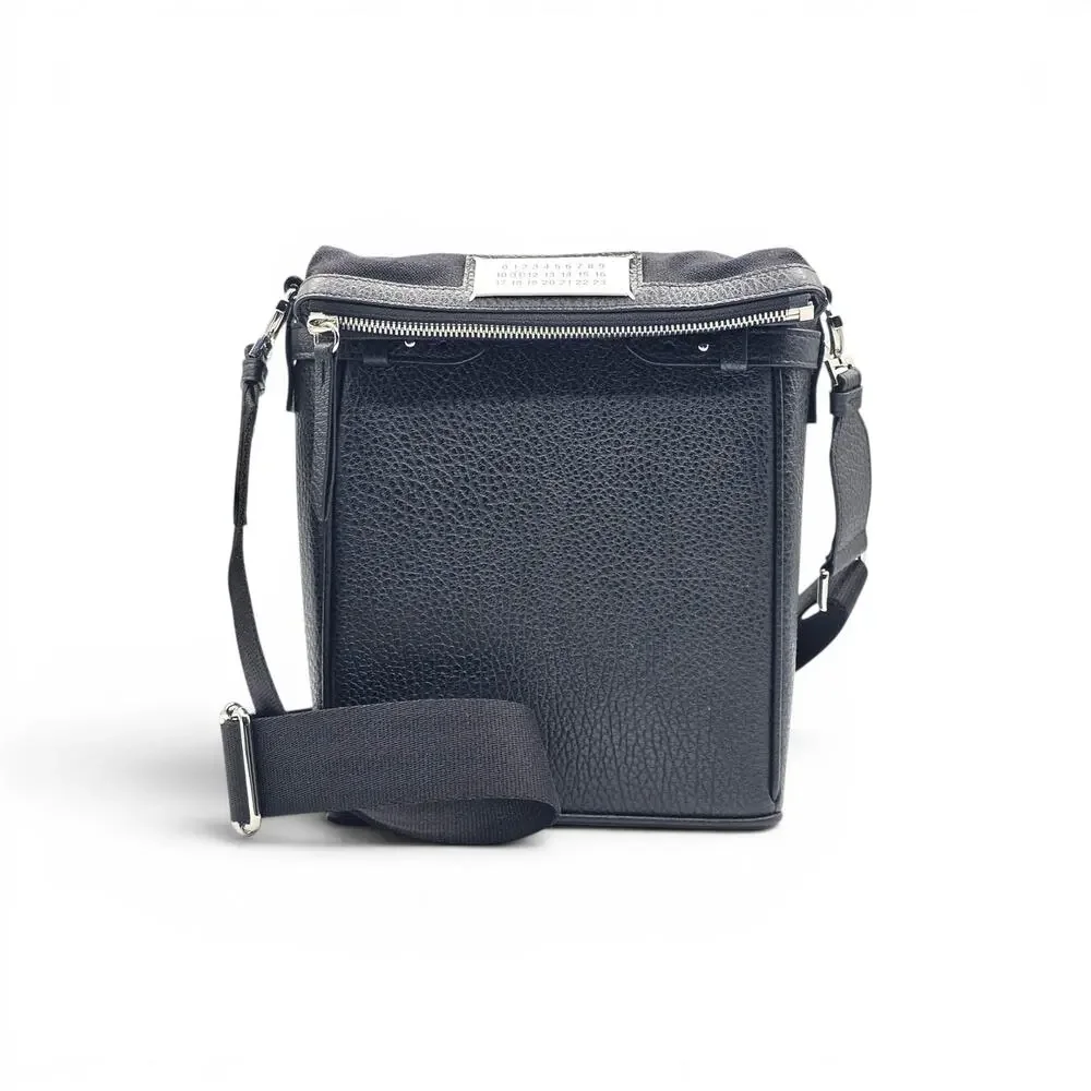 Maison Margiela Men's Shoulder Bag Black Leather Crossbody Bag - NWT $1800